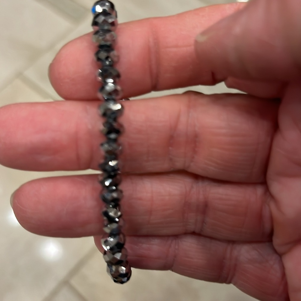 Trifecta of Bling Stretch Bracelets - Picture 4 of 6